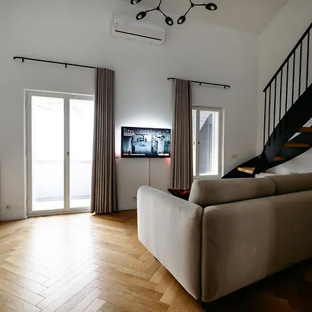 Apartment Hestia Barons *