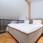 Apartment Hestia Barons *